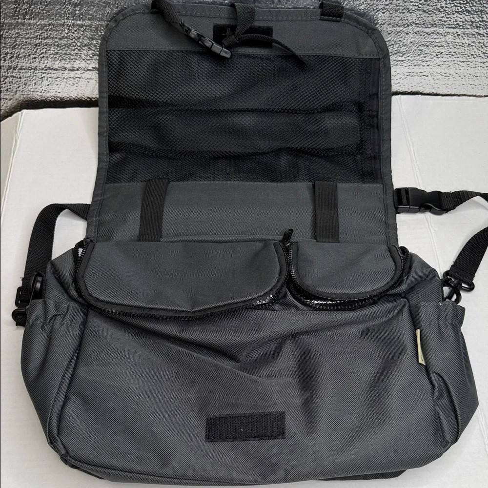 Eddie Bauer Gray Messenger Cooler Bag with Lime Trim